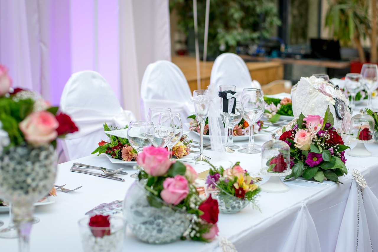 wedding reception, table setting, flowers